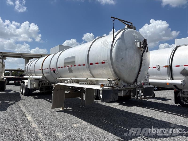 Stephens MC407 8400 gal T/A Tanker Trailer Cisterna