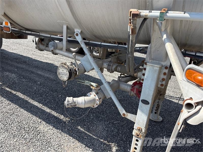 Stephens MC407 8400 gal T/A Tanker Trailer Autocisternas