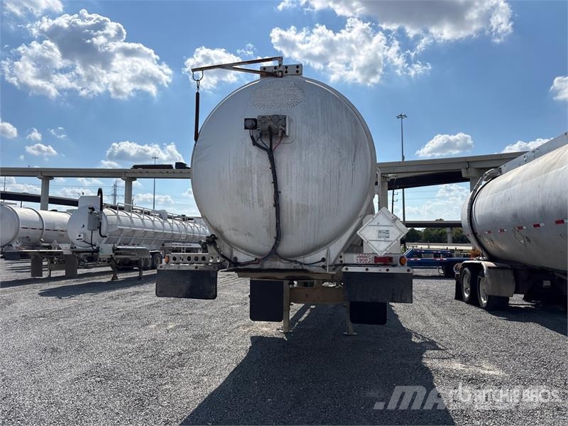 Stephens MC407 8400 gal T/A Tanker Trailer Autocisternas