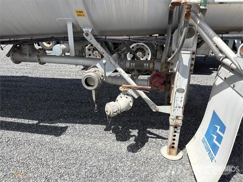 Stephens MC407 8400 gal T/A Tanker Trailer Cisterna