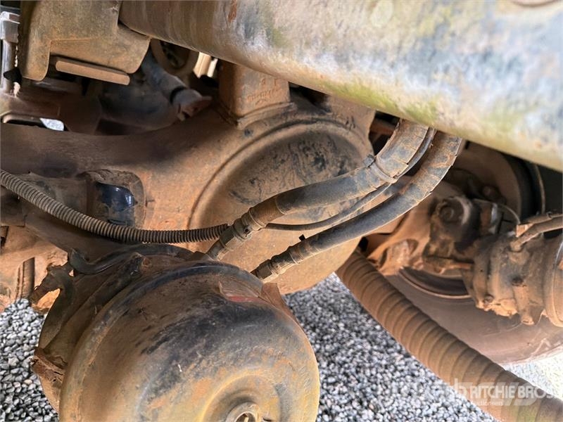 Sterling 2112 on Sterling LT9500 6x4 Sewer Cleaner Truck Slamsugere