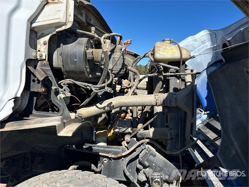 Sterling 2892C 56000 lb Straight Boom on Sterling LT7500 6x Kamioni sa kranom