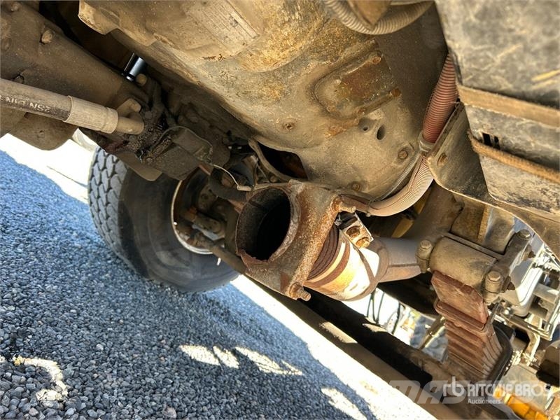 Sterling 2892C 56000 lb Straight Boom on Sterling LT7500 6x Kamioni sa kranom