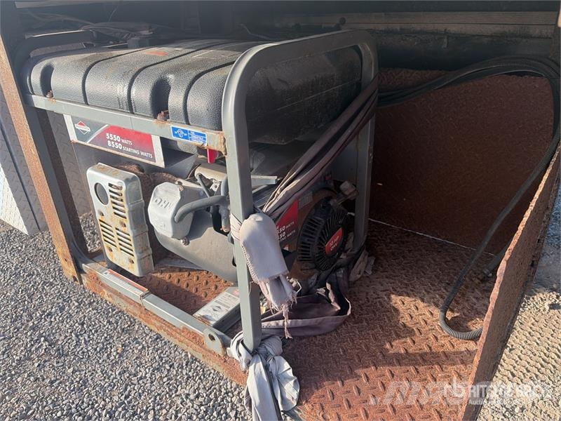 Sterling Acterra Camiones caja cerrada