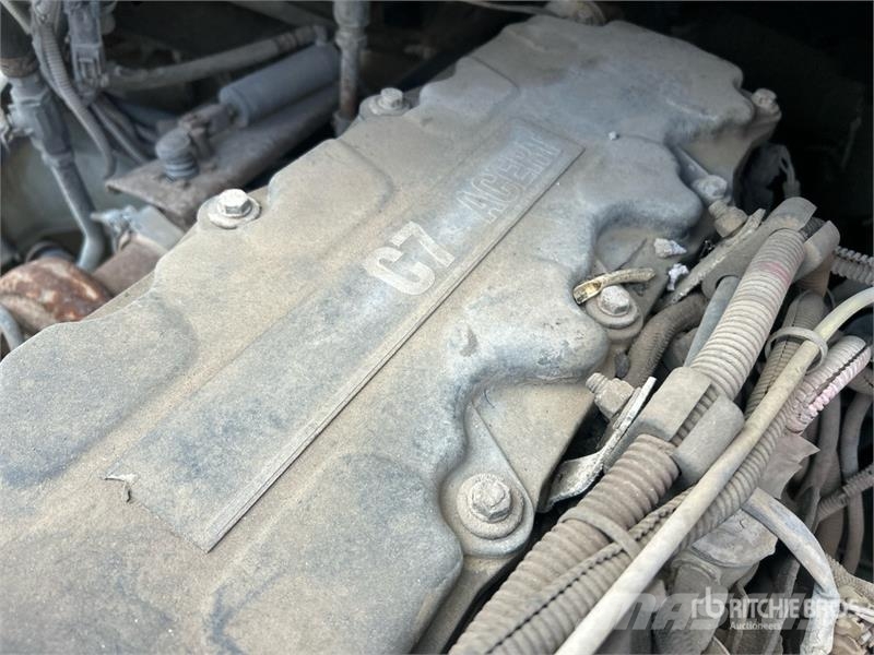 Sterling Acterra 4x2 Fuel and Lube Truck Cysterna