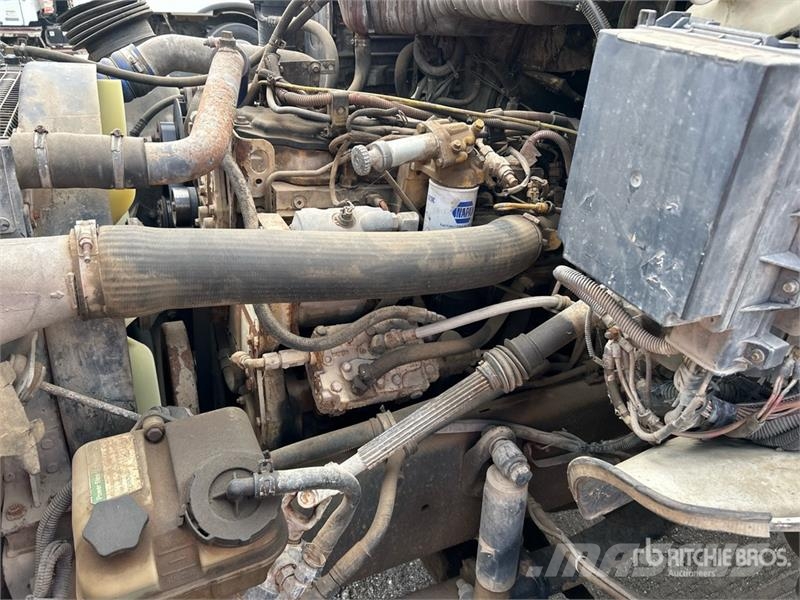 Sterling Acterra 4x2 Fuel and Lube Truck Cysterna