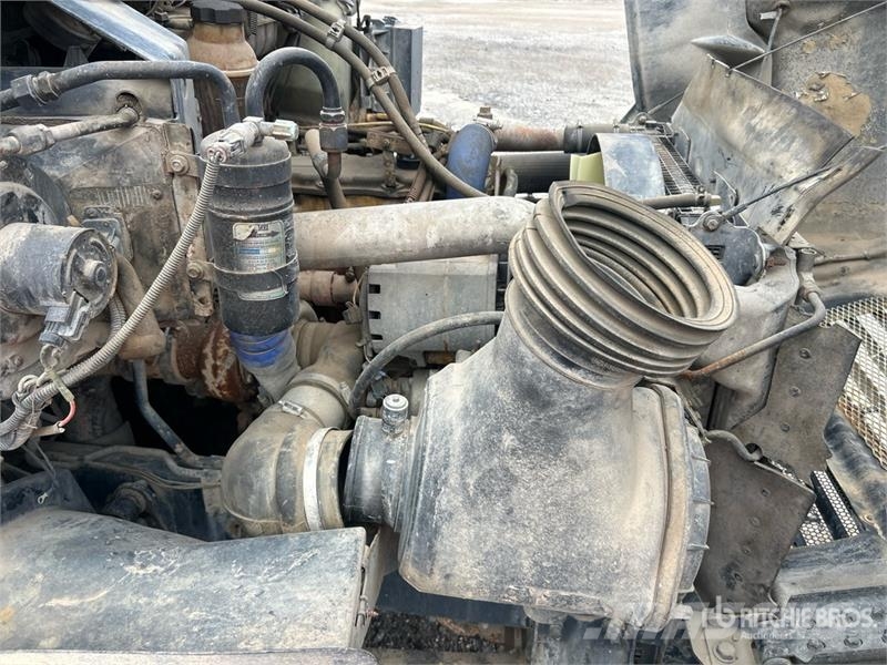 Sterling Acterra 4x2 Fuel and Lube Truck Cysterna
