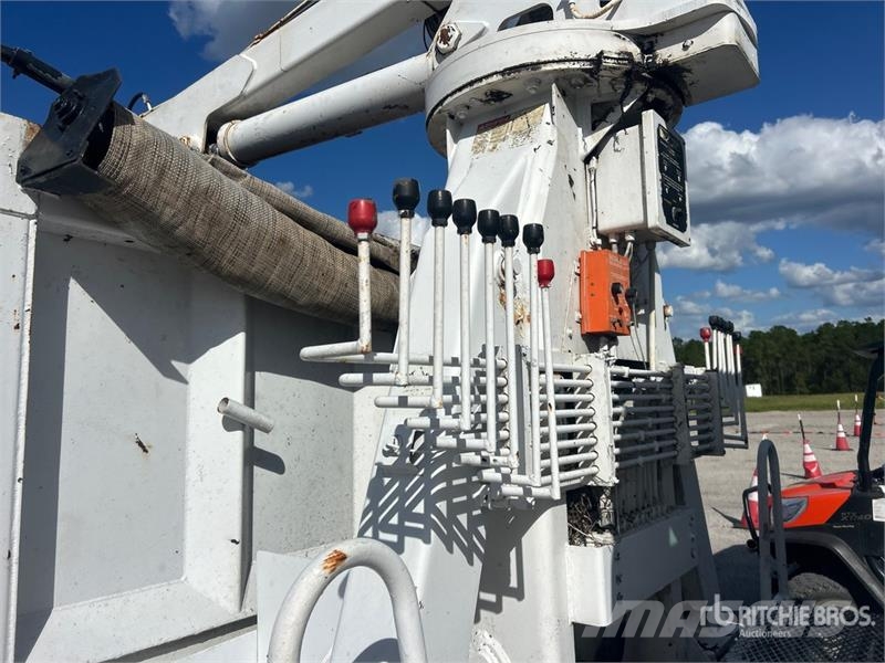 Sterling Acterra 4x2 Grapple Truck Grabulje
