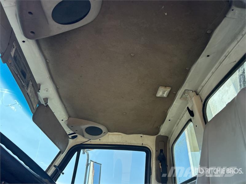 Sterling L7500 Waste trucks