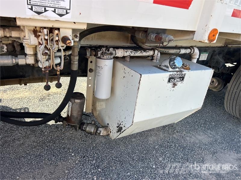 Sterling L7500 Waste trucks