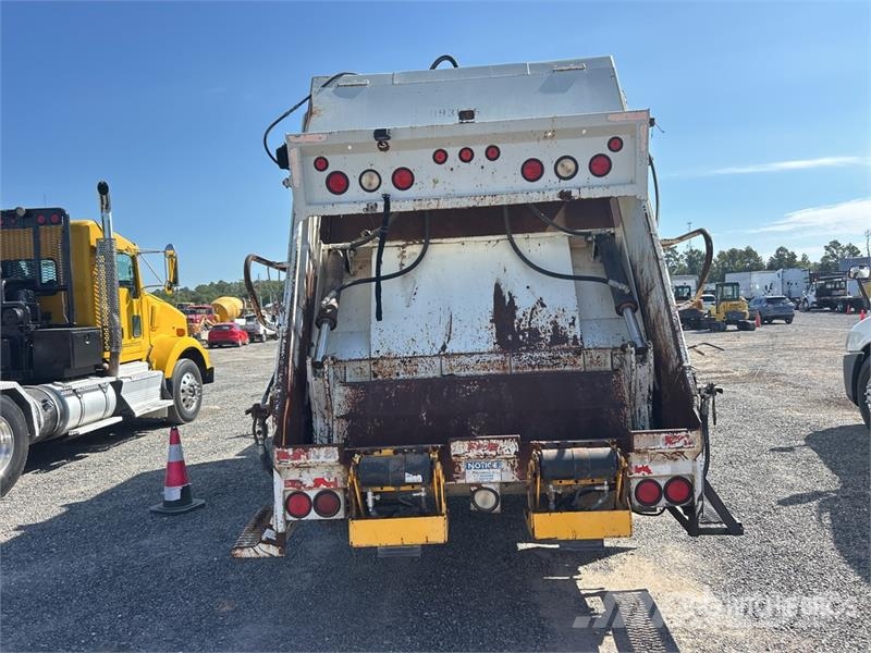 Sterling L7500 Waste trucks
