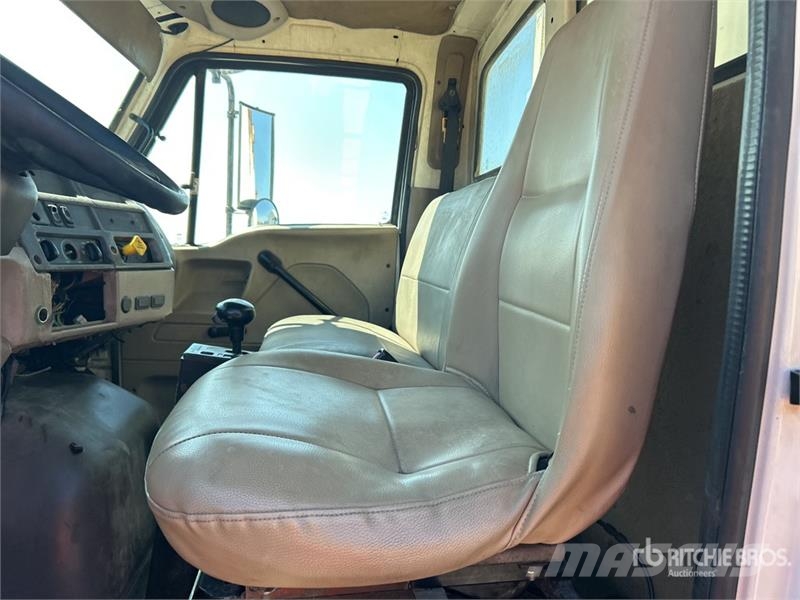 Sterling L7500 Waste trucks
