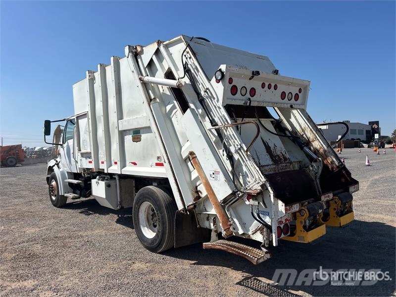 Sterling L7500 Waste trucks