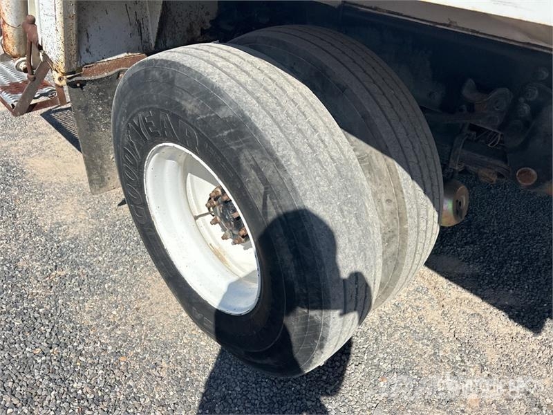Sterling L7500 Waste trucks
