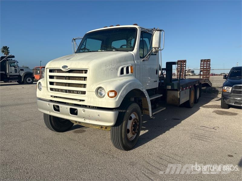 Sterling L7500 6x4 Flatbed Truck Ciężarówki typu Platforma / Skrzynia