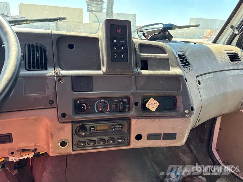 Sterling LT7500 Commercial vehicle