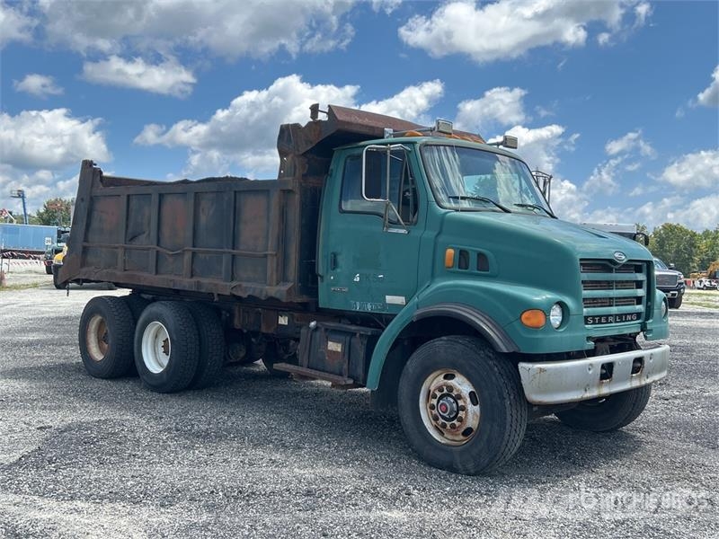 Sterling LT7500 شاحنات قلابة