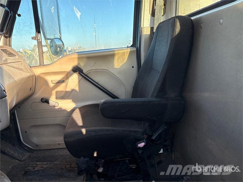 Sterling LT7500 Camiões Aspiradores Combi