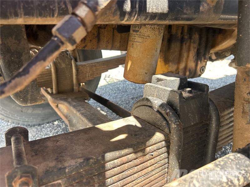 Sterling LT7500 شاحنات قلابة