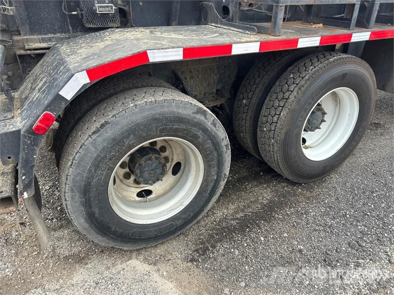 Sterling LT7500 6x4 Volumetric Mixer Truck Betoniere