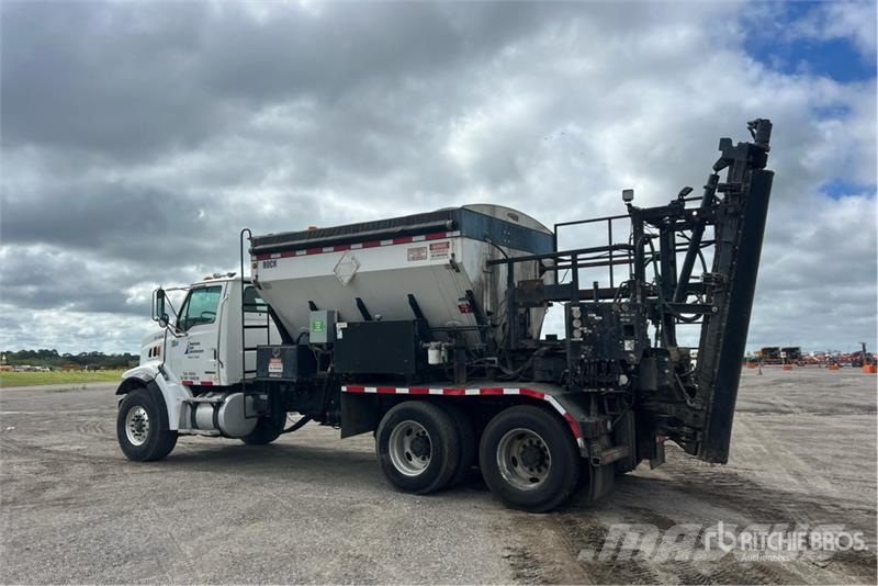 Sterling LT7500 6x4 Volumetric Mixer Truck Betoniere