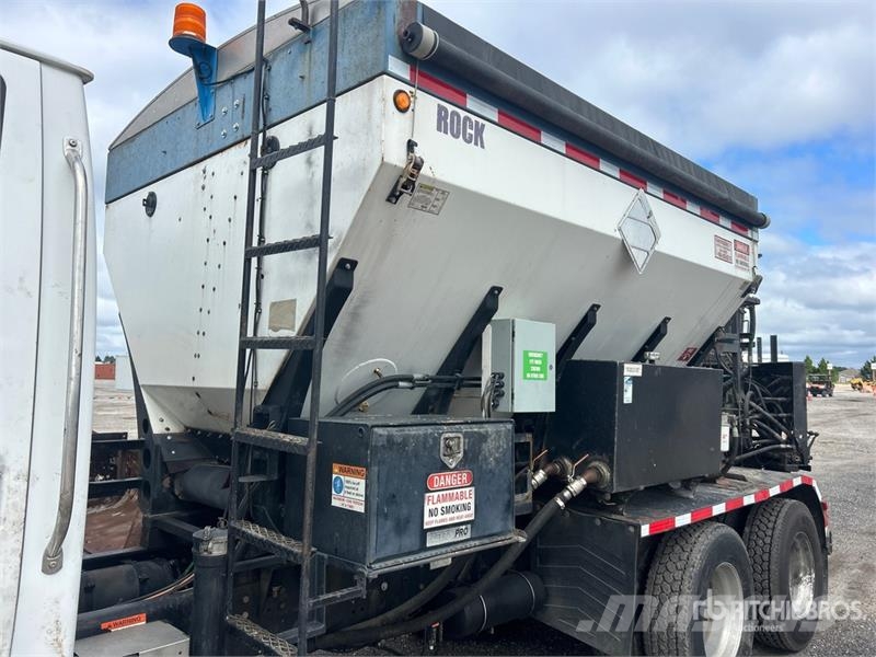 Sterling LT7500 6x4 Volumetric Mixer Truck Betoniere