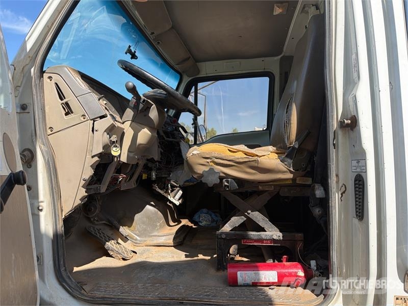 Sterling LT9500 Tipper trucks