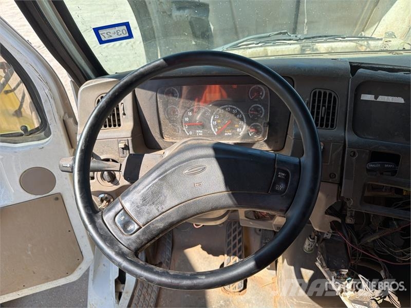 Sterling LT9500 Tipper trucks