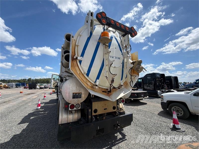 Sterling LT9500 Kombinuotos paskirties / vakuuminiai sunkvežimiai