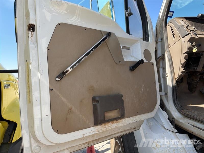 Sterling LT9500 Tipper trucks