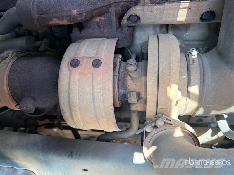 Sterling LT9500 Kombinuotos paskirties / vakuuminiai sunkvežimiai