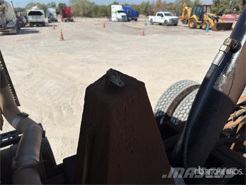 Sterling LT9500 Tipper trucks