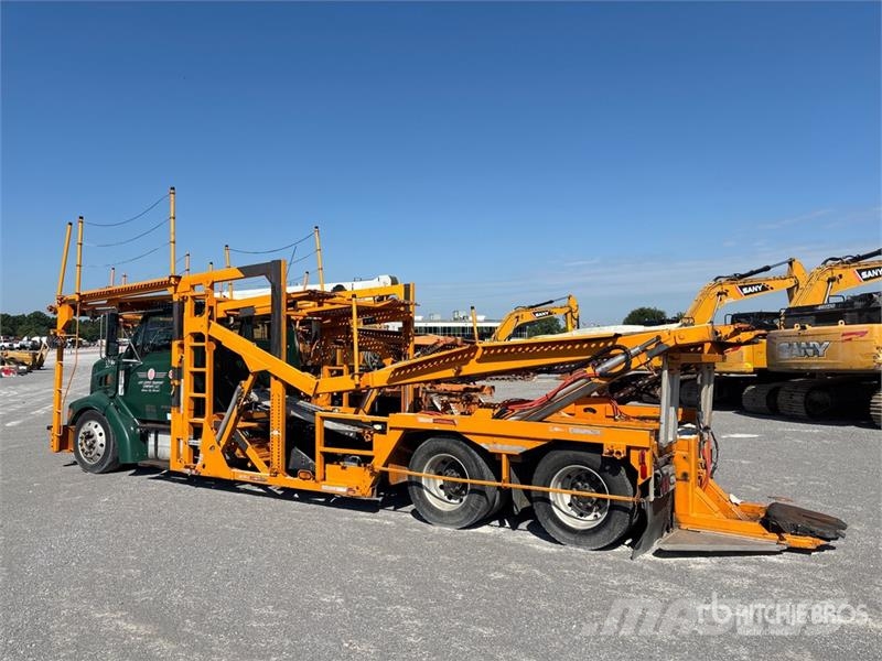 Sterling LT9500 Avtotransporterji