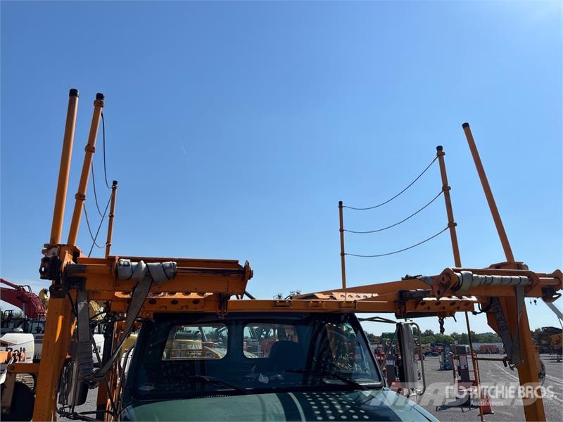 Sterling LT9500 Avtotransporterji