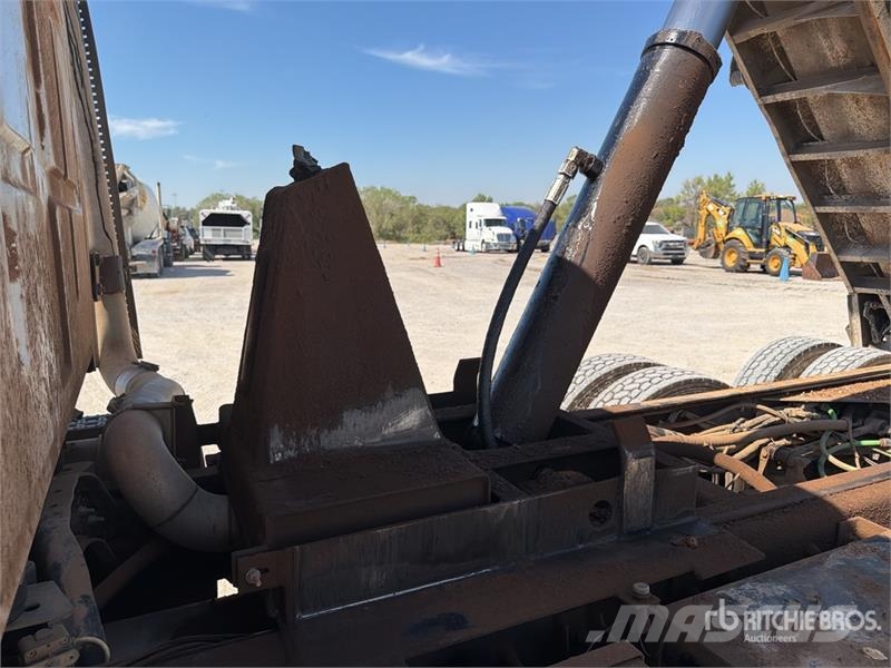 Sterling LT9500 Tipper trucks