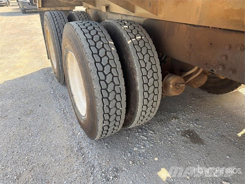 Sterling LT9500 Tipper trucks
