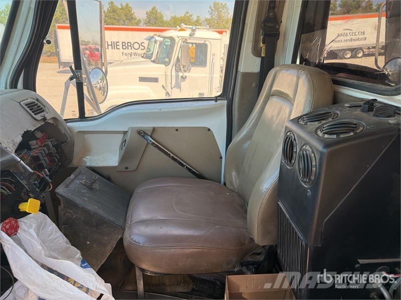 Sterling LT9500 Tipper trucks
