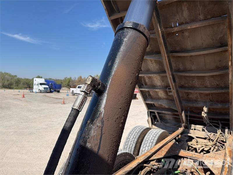 Sterling LT9500 Tipper trucks