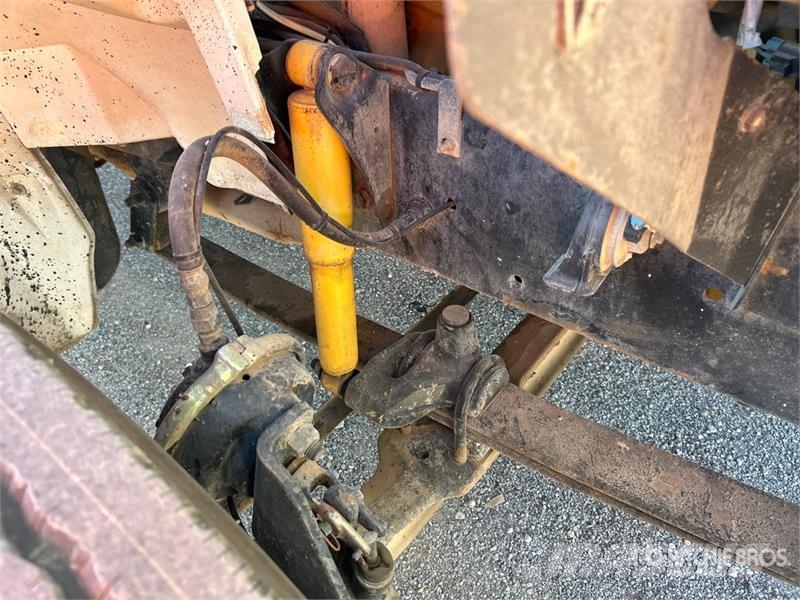 Sterling M7500 4x2 Fuel and Lube Truck Cisternové nákladné vozidlá