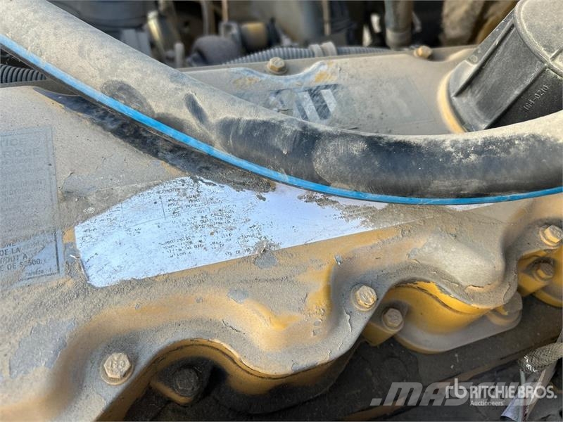 Sterling M7500 4x2 Fuel and Lube Truck Cisternové nákladné vozidlá