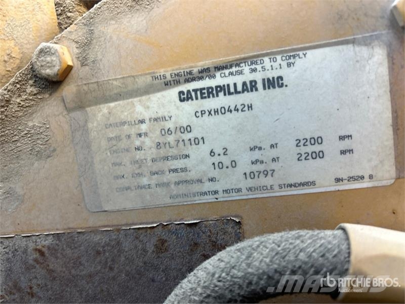 Sterling M7500 4x2 Fuel and Lube Truck Cisternové nákladné vozidlá