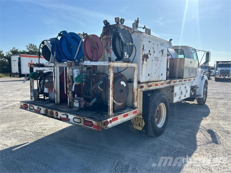 Sterling M7500 4x2 Fuel and Lube Truck Cisternové nákladné vozidlá