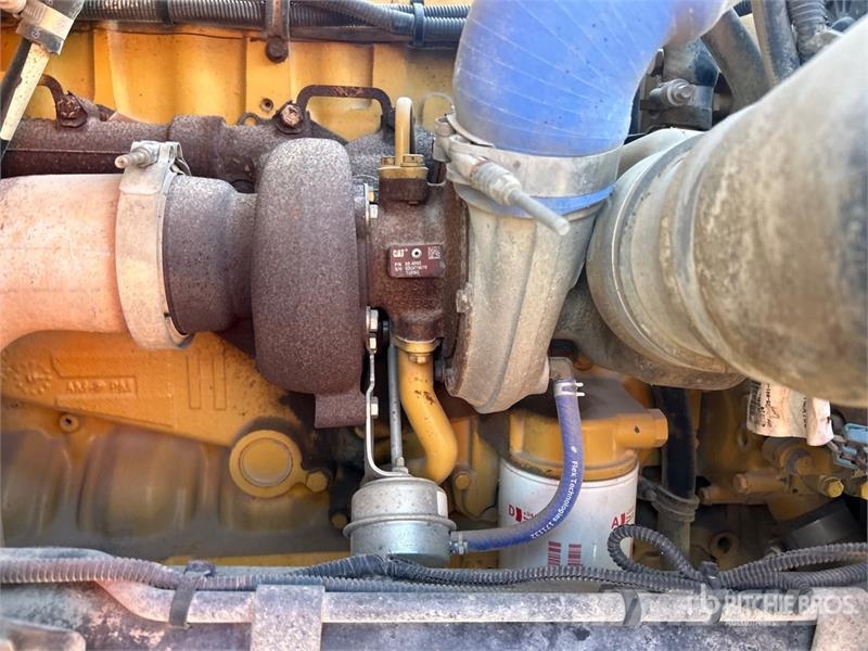Sterling M7500 4x2 Fuel and Lube Truck Cisternové nákladné vozidlá