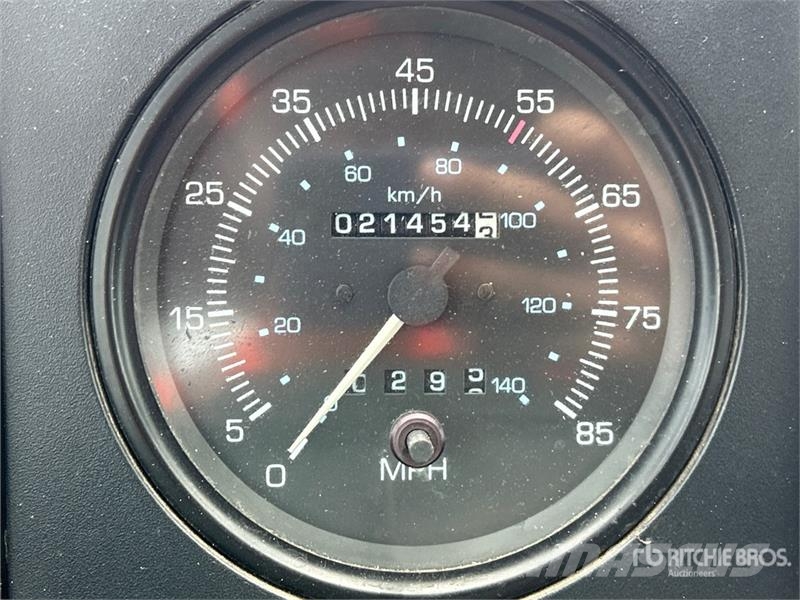 Sterling SC8000 شاحنات كاسحة