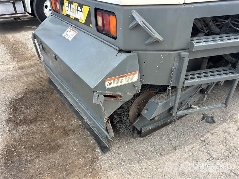 Sterling SC8000 Tänavapuhastusveokid