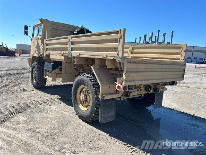 Stewart & Steveson 4x4 LMTV 4x4 Cargo Truck 傾卸式卡車