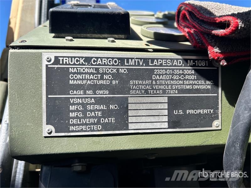 Stewart & Steveson 4x4 LMTV 4x4 Cargo Truck 傾卸式卡車