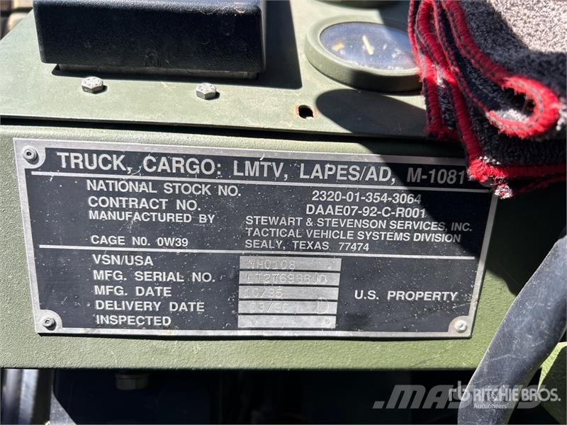 Stewart & Steveson 4x4 LMTV 4x4 Cargo Truck 傾卸式卡車