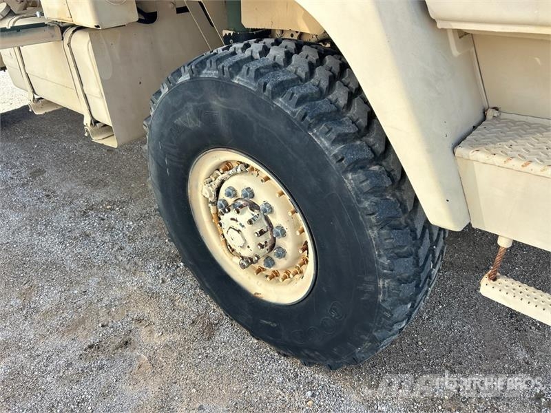 Stewart & Steveson 4x4 LMTV 4x4 Cargo Truck 傾卸式卡車