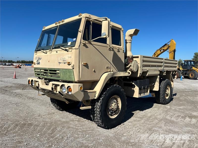 Stewart & Steveson 4x4 LMTV 4x4 Cargo Truck 傾卸式卡車
